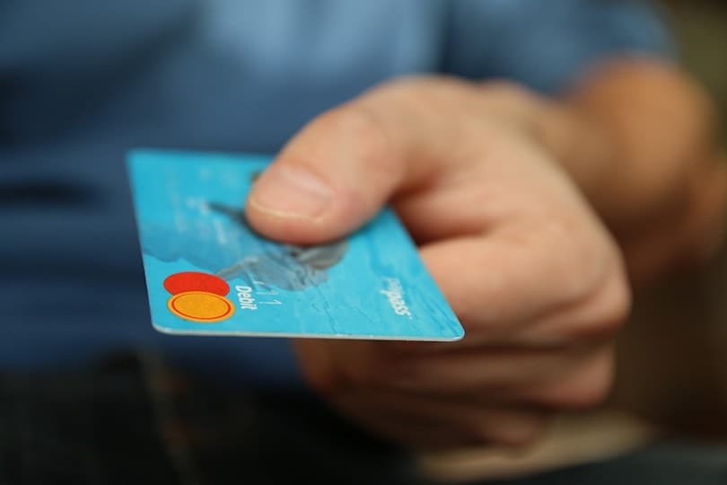 Reasons to consider using a prepaid card